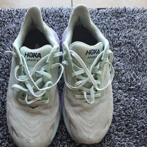 Hoka Arahi 6 Mint Green Running Shoes